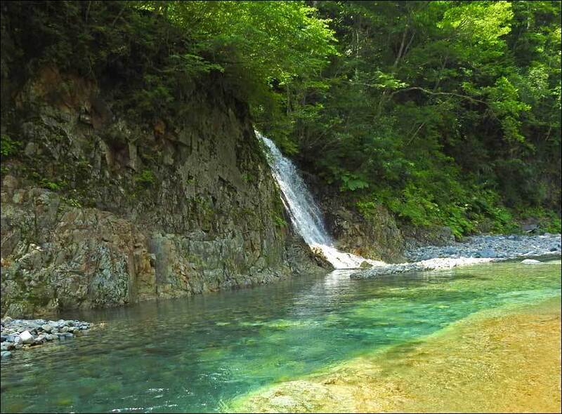 秋山郷中津川渓谷から涼をお届けします。