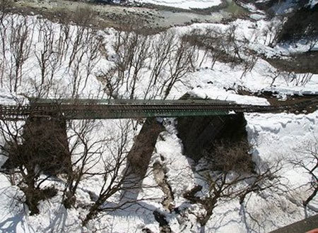 飯山線の路床が崩落（横倉～森宮野原間）（平成23年3月13日）