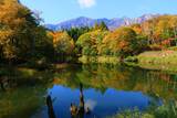 紅葉の天池　秋山郷