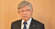 村長室から